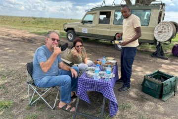 The Best Time for a Wildlife Safari in Uganda &amp; Top Tour Operator to Use