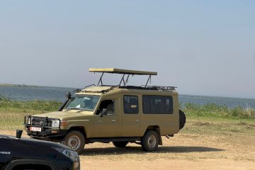 4x4 Safari Land Cruiser